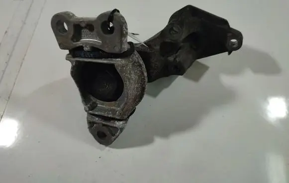 Renault Scenic III - Grand scenic III Engine mount bracket 