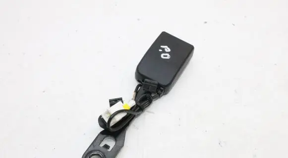 Peugeot RCZ Front seatbelt buckle 6038728