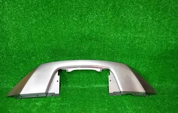 Nissan Leaf II (ZE1) Front bumper upper radiator grill 623205SH0A