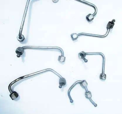 Opel Mokka Fuel injector supply line/pipe 