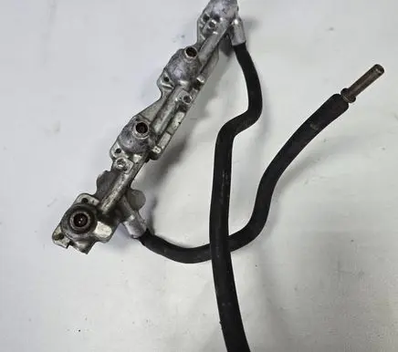 Ford Mondeo MK I Fuel main line pipe 938F9D280