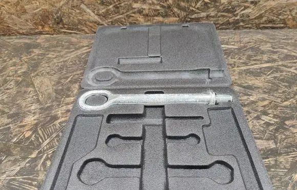 Maserati Quattroporte Towing hook eye 