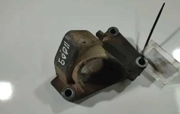 Opel Zafira B Engine mounting bracket 55184510