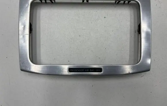 Radio/GPS head unit trim