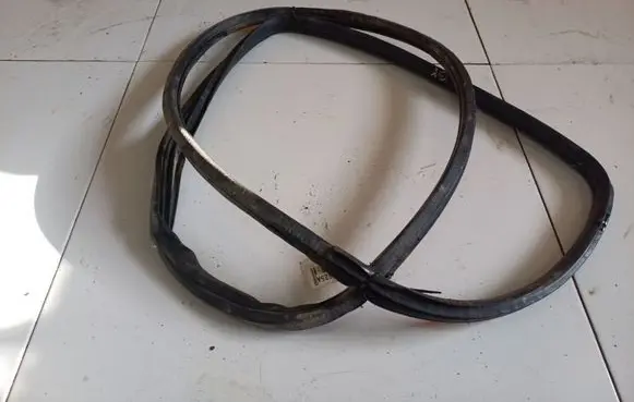 Honda FR-V Rubber seal rear door 
