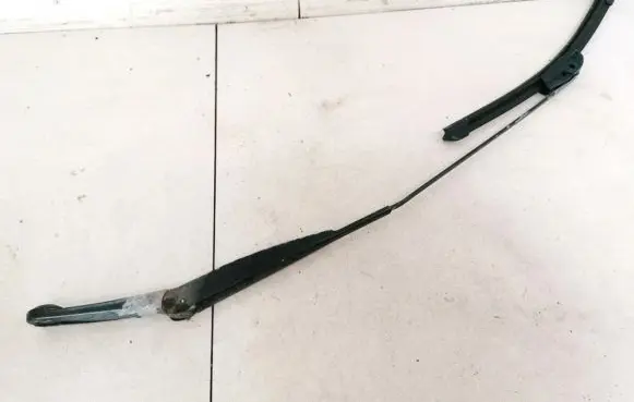 Fiat Panda II Front wiper blade arm