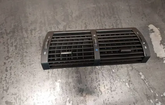 BMW X5 E53 Dash center air vent grill 8402221 64228402221