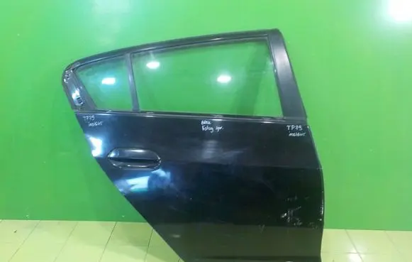 Honda Insight Rear door PRAWE