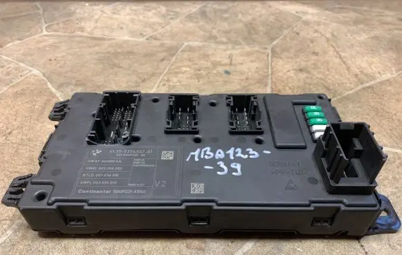 BMW 4 F36 Gran coupe Central body control module 9374507