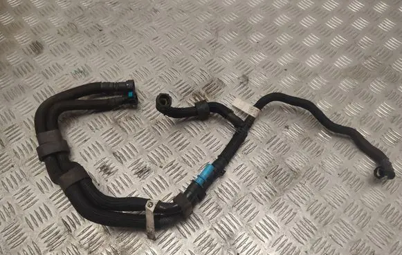 BMW 8 G16 Fuel line pipe 8571673 13538571673
