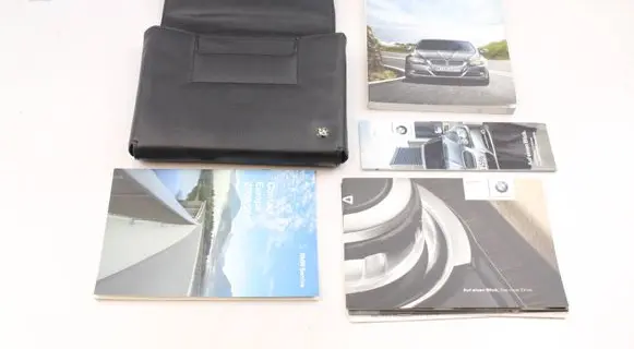 BMW 3 E90 E91 Owners service history hand book 