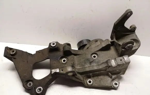 Peugeot 4007 Generator/alternator bracket 9661297180