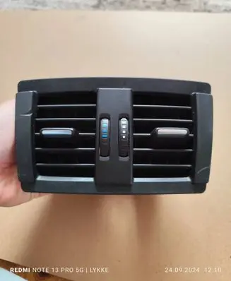 BMW 3 F30 F35 F31 Rear air vent grill 16828110 9207330