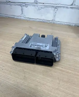 BMW 1 F20 F21 Engine control unit/module 8573258 0281019679