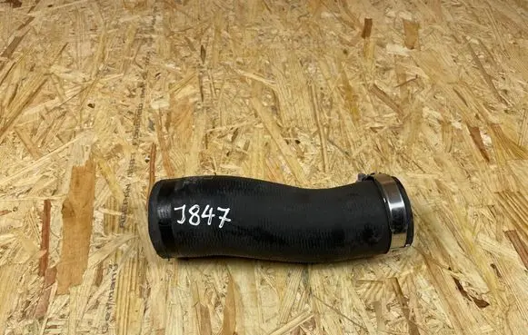 Porsche Macan (95B) Intercooler hose/pipe 95B145367A MR14811108