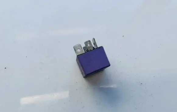 Renault Scenic I Other relay 12V50A03525 12V50A03.525