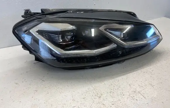Volkswagen Golf VII Headlight/headlamp 5G1941082D 1ZX01306626 8891UM70001