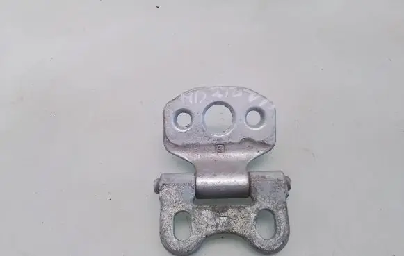 Mercedes-Benz E W210 Front door upper hinge