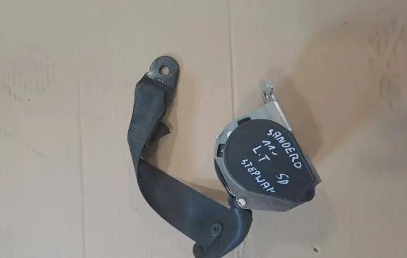 Renault Sandero I Rear seatbelt