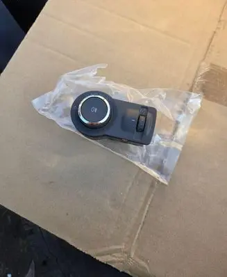 Opel Insignia A Light switch 13268728