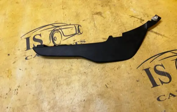 Land Rover Discovery 5 Front mudguard HY3217F018AA HY3217F018BA