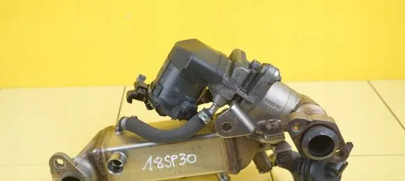 BMW 1 E81 E87 EGR valve cooler 7810871 N47D20C