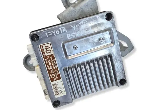 Toyota Yaris Engine control unit/module 8953052140 7C26 32481111640