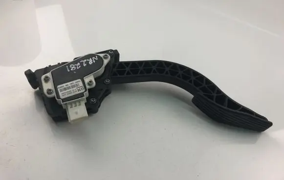Opel Karl Accelerator throttle pedal 95352200