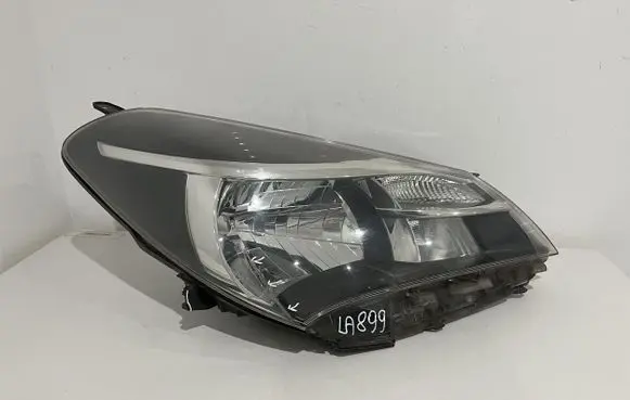 Toyota Yaris Headlight/headlamp KOITO
