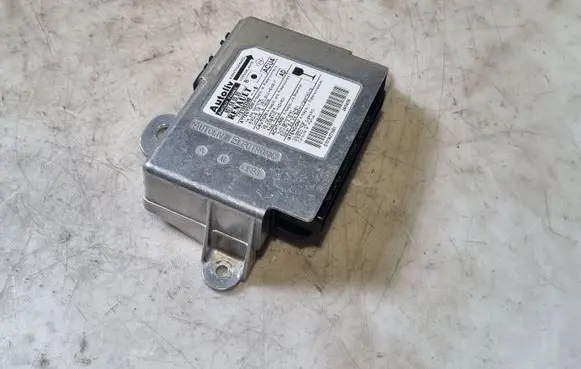 Renault Megane II Airbag control unit/module 7701063388