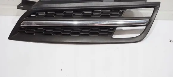 Nissan Micra Front fog light trim/grill 62330BC4