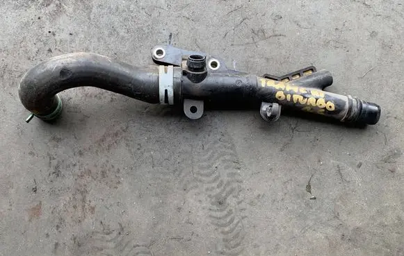 Renault Trafic III (X82) Coolant pipe/hose 1320921