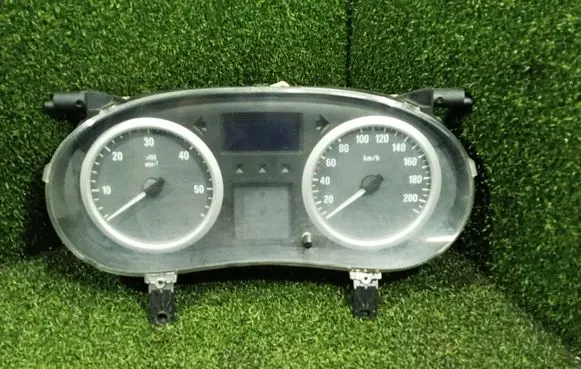 Opel Vivaro Speedometer (instrument cluster) 281177171 P8200459071D