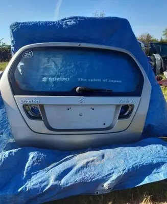 Suzuki Liana Tailgate/trunk/boot lid