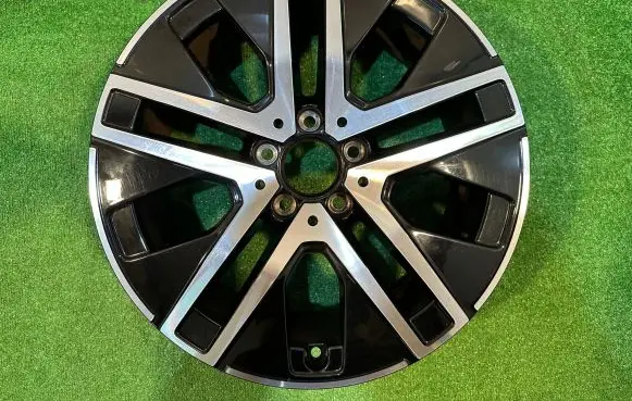 Mercedes-Benz B W247 R18 alloy rim 