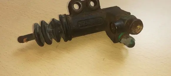 Hyundai i30 Clutch slave cylinder 