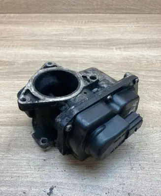 Volkswagen PASSAT B6 EGR valve 03L131501E