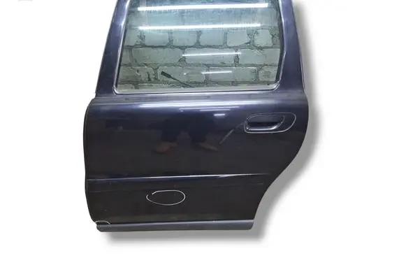 Volvo V70 Rear door 