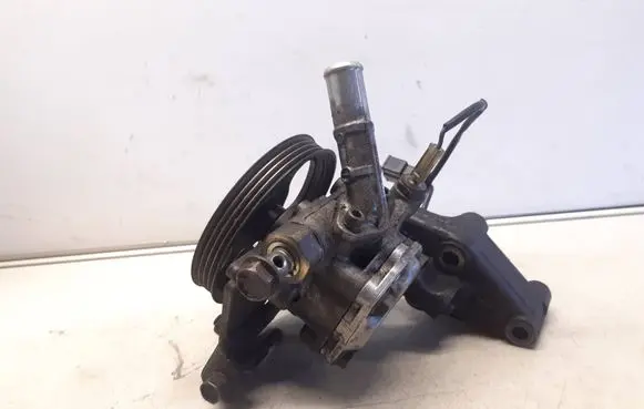 Mazda 323 F Power steering pump 5x111