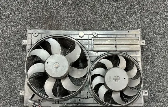Seat Leon (1P) Radiator cooling fan shroud 1K0121207A