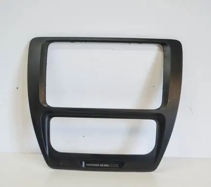 Volkswagen Jetta VI Radio/GPS head unit trim 5C6858069A 5K0919234A