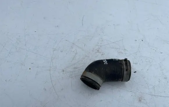 Volkswagen PASSAT B8 Intercooler hose/pipe 04L131525D
