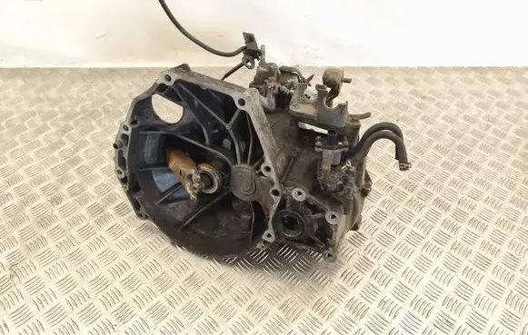Nissan X-Trail T30 Manual 6 speed gearbox 