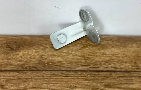 Ford Mustang VII Fender mounting bracket UCHWBLOTNIKPINYA UCHWBLOTNIK