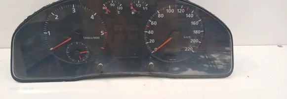 Audi A4 S4 B5 8D Speedometer (instrument cluster) 88311225