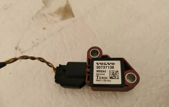 Volvo S40 Airbag deployment crash/impact sensor 8840A6 30737138 MRSA5