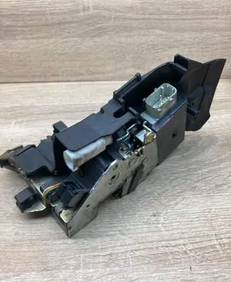 BMW 7 E38 Rear door lock 8352165 8235120