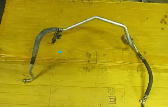 Peugeot Partner Air conditioning (A/C) pipe/hose 9681693180