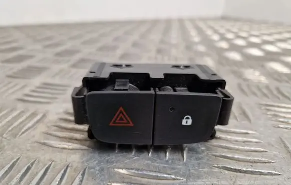 Fiat Talento Hazard light switch E3160101