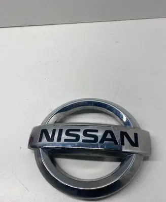 Nissan Navara D40 Manufacturer badge logo/emblem 62890 NSE0021011
